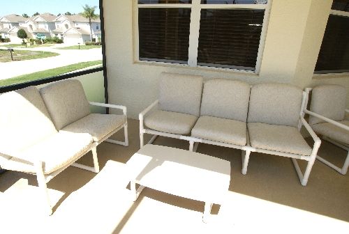 3164.Patio with furniture.JPG